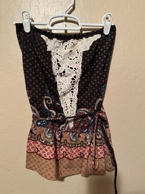 Boho Strapless Top with White Lace Detail